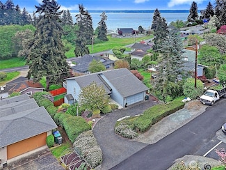 1235 View St, Camano Island, WA 98282