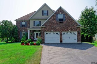 27 Mountainview Dr, Waterford, NY 12188