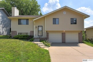 7967 Vernon Ave, Omaha, NE 68134