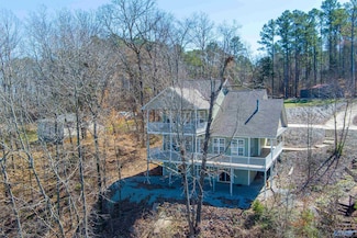881 Shelton Shores Dr, Talladega, AL 35160