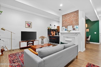 417 Camp St, Louisville, KY 40203