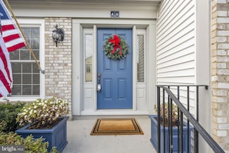 48 Mcpherson Cir, Sterling, VA 20165