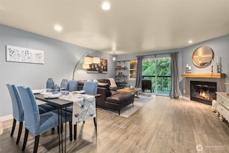 15615 Waynita Way NE Unit B205, Bothell, WA 98011