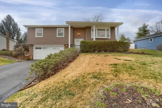 1073 Cortland Dr, Boalsburg, PA 16827