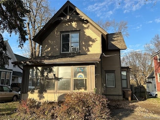 124 State St, Pontiac, MI 48341