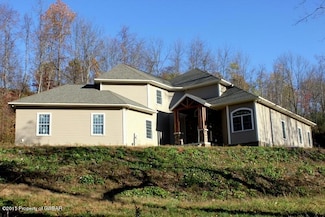 2280 Old Pittston Blvd, Plains, PA 18702