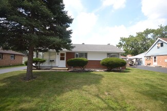 9206 Stanford Dr, Bridgeview, IL 60455