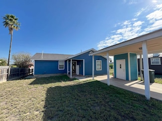 2128 Retama Dr, Zapata, TX 78076
