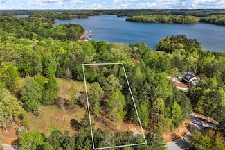 467 Overlook Dr, Fair Play, SC 29643