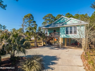 4 Castle St, Pass Christian, MS 39571