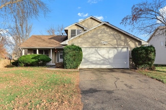 8932 Prestwick Cir N, Brooklyn Park, MN 55443