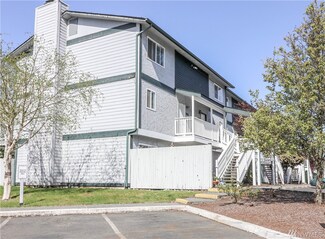 8823 Holly Dr Unit E207, Everett, WA 98208
