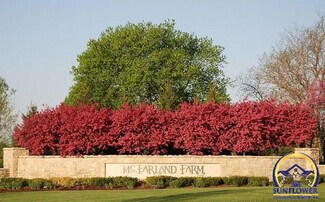 1007 SW Exmoor Ln, Topeka, KS 66604