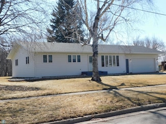 513 3rd Ave W, West Fargo, ND 58078