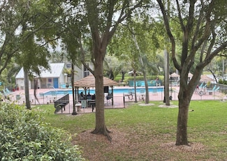 2112 S Cypress Bend Dr Unit 203, Pompano Beach, FL 33069