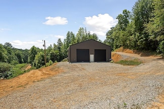 2222 Hilham Hwy, Hilham, TN 38568