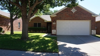 6817 Algarve Dr, Denton, TX 76210