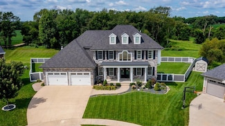 726 Stonegate Ct SW, Altoona, IA 50009