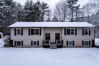 19 Rabbit Valley Rd, Oxford, ME 04270