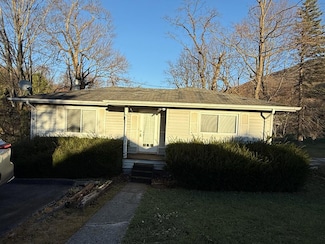 2833 Marellen Ave, Bluefield, WV 24701