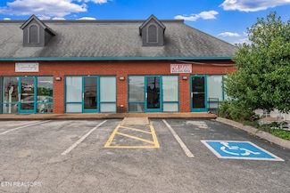 5034 N Broadway St, Knoxville, TN 37918