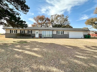 519 S Apache, Pond Creek, OK 73766