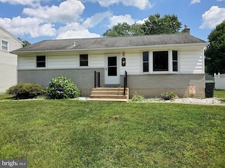 43 Springlake Dr, Newark, DE 19711