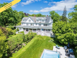 304 Main St, Ridgefield, CT 06877