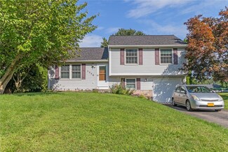 3248 Woodfield Dr, Walworth, NY 14568