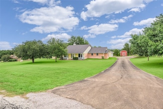 7027 Kurt Dr, Brenham, TX 77833