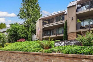 6736 Lake Washington Blvd NE Unit 4, Kirkland, WA 98033