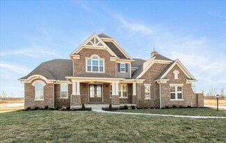 6805 Lakeside Cir E, Worthington, OH 43085