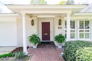 5175 Reddoch Dr, Jackson, MS 39211