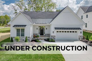6485 N Cobblestone Rd, Mayfield, OH 44143