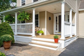 62 Anthony Ave, Topsham, ME 04086