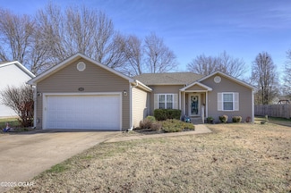 1019 Wilson St, Webb City, MO 64870