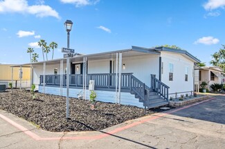 105 W Herndon Ave Unit 64, Fresno, CA 93710