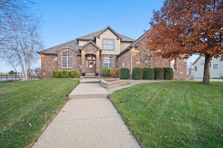 3308 Carrington Ln, Bloomington, IL 61705