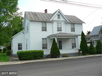 221 Washington St, Moorefield, WV 26836