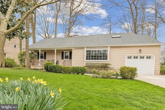 208 Andrews Ave, Moorestown, NJ 08057
