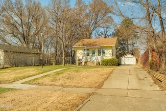 712 N 11th St, Bismarck, ND 58501