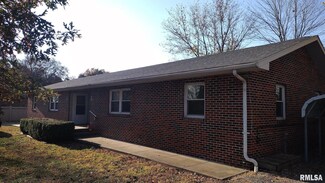 30 Jacob St, Wolf Lake, IL 62998