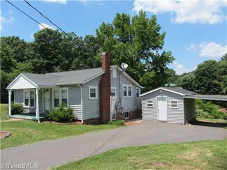 403 W Jackson St, Mayodan, NC 27027