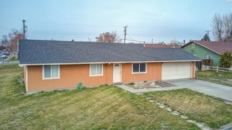 705 E Elm St, Othello, WA 99344