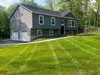 57 Oregon Trail, Pine Bush, NY 12566