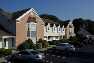22 Sylvan Ln Unit 22, Port Jefferson Station, NY 11776