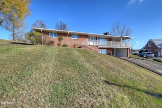 528 Bays View Rd, Kingsport, TN 37660