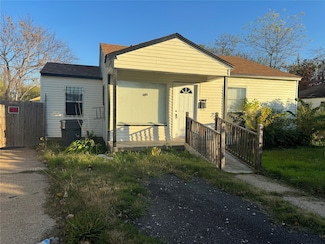 2952 Bardwell Ave, Dallas, TX 75216