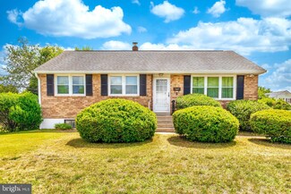 5 Powhatan Rd, New Castle, DE 19720