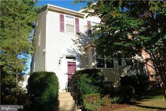 208 Rugby Rd, Fredericksburg, VA 22406